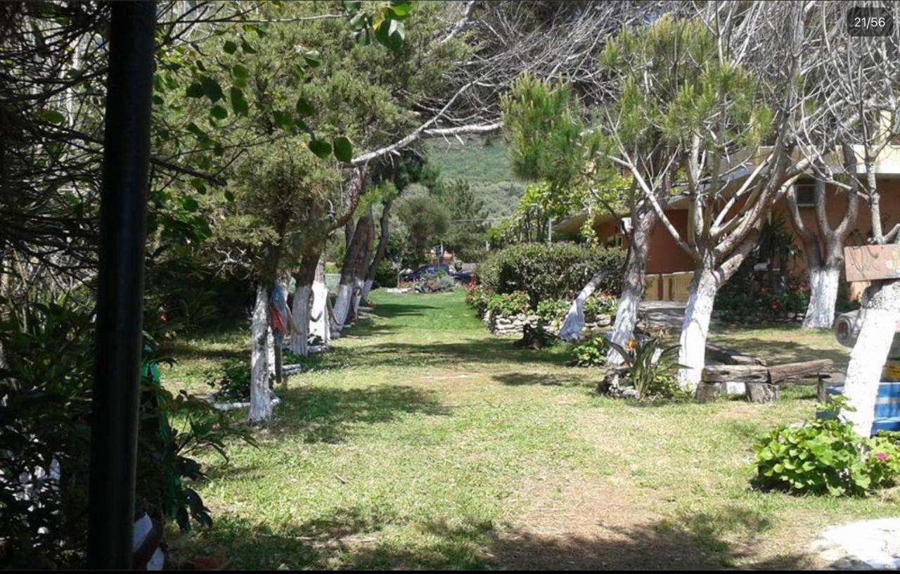 Stefanias Prasoudi Beach Ágios Matthaíos Esterno foto