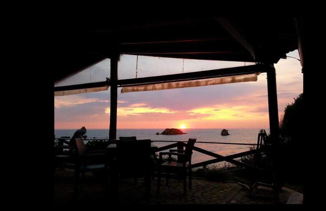 Stefanias Prasoudi Beach Ágios Matthaíos Esterno foto