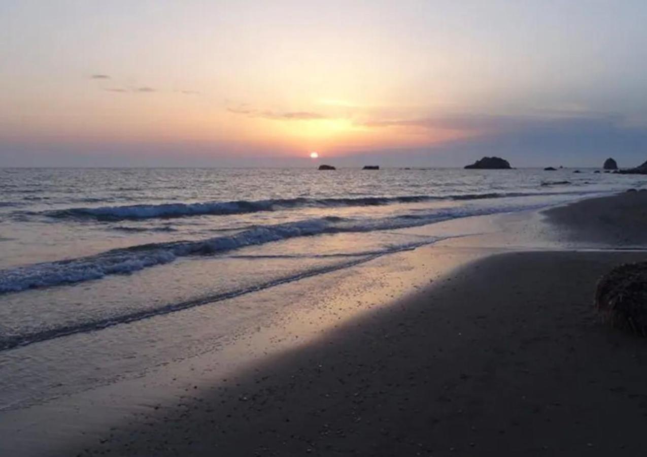 Stefanias Prasoudi Beach Ágios Matthaíos Esterno foto