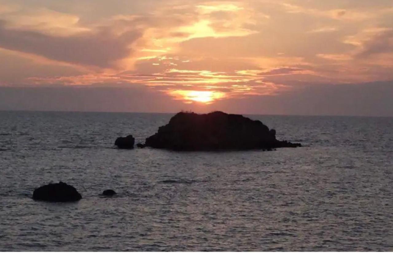 Stefanias Prasoudi Beach Ágios Matthaíos Esterno foto